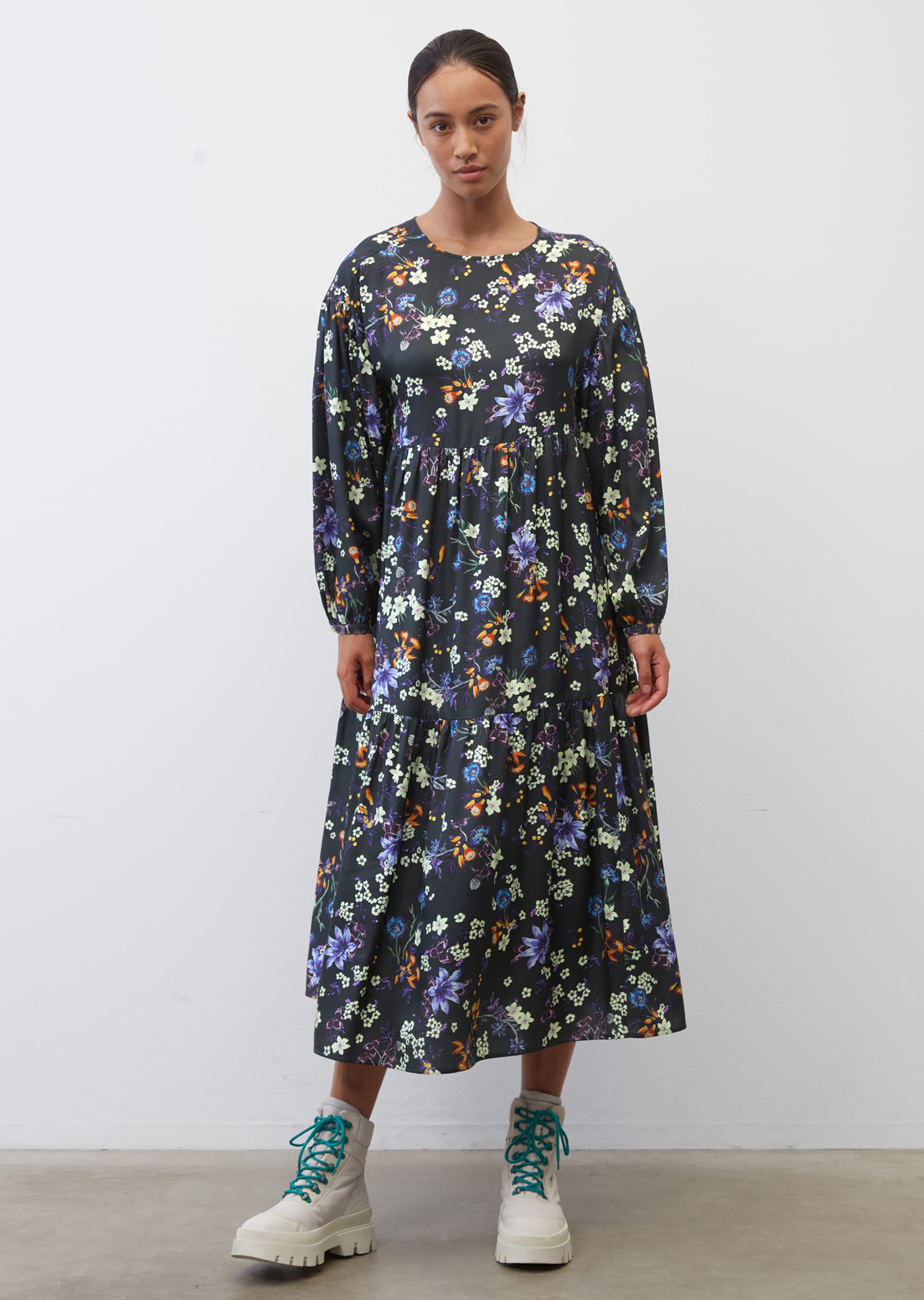 Свободное многоярусное платье с цветочным принтом из струящейся вискозы  для женщин Marc o'Polo