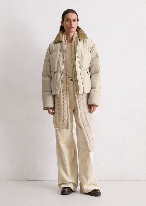 Пуховик с вельветовым воротником