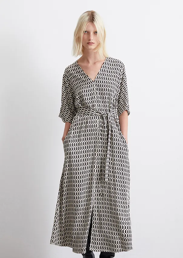 Платье из вискозы