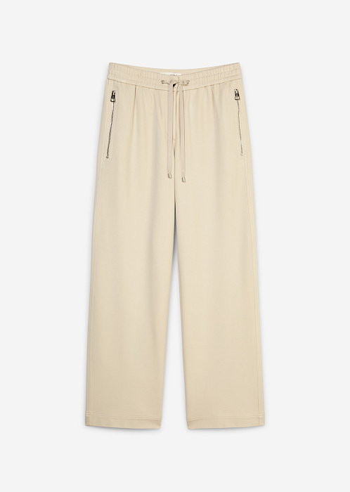 Светло-бежевый