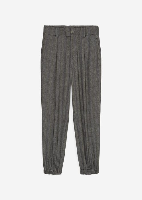 Коричневый