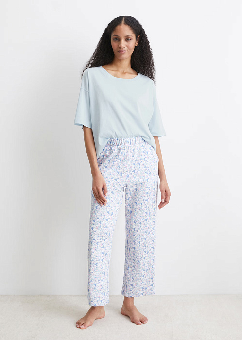 Фиолетовый