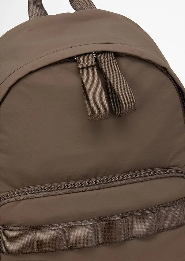 Рюкзак из переработанного нейлона