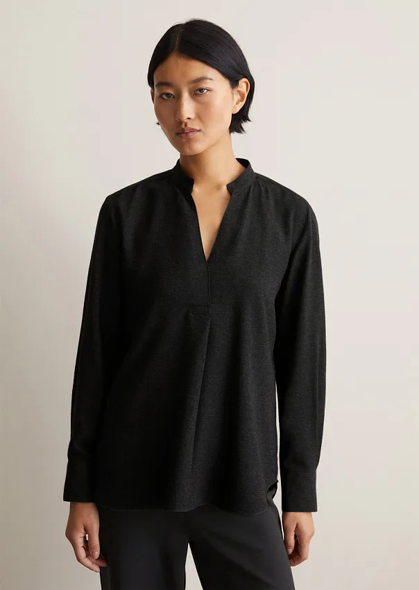 Блузка на запах из вискозы