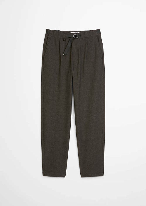 Коричневый