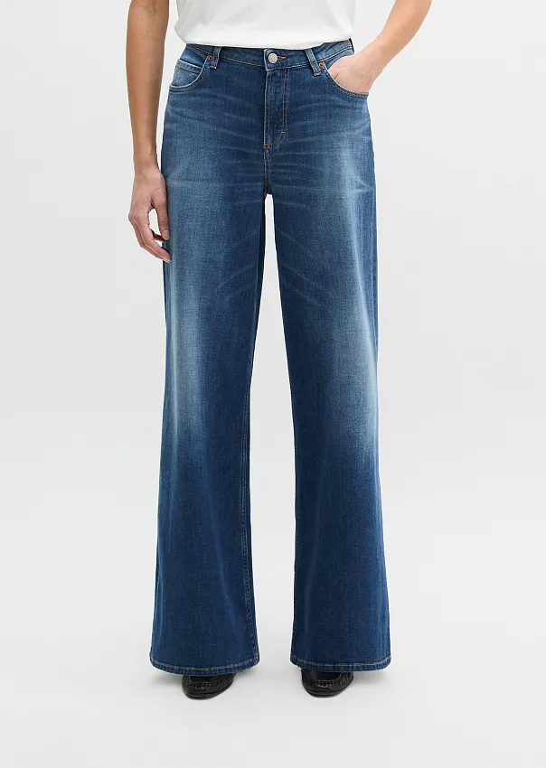 Джинсы широкие