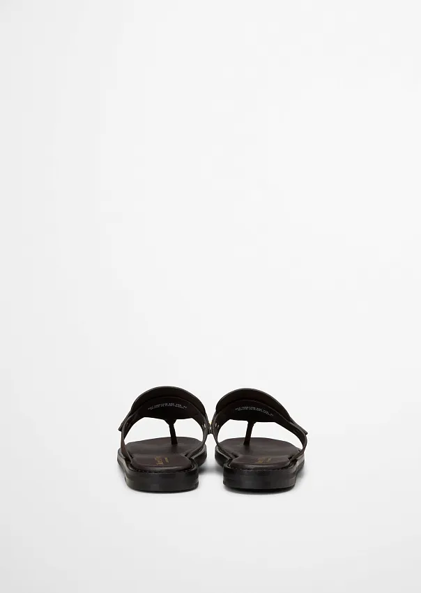 Шлепанцы из натуральной замши
