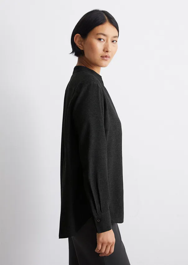 Блузка на запах из вискозы