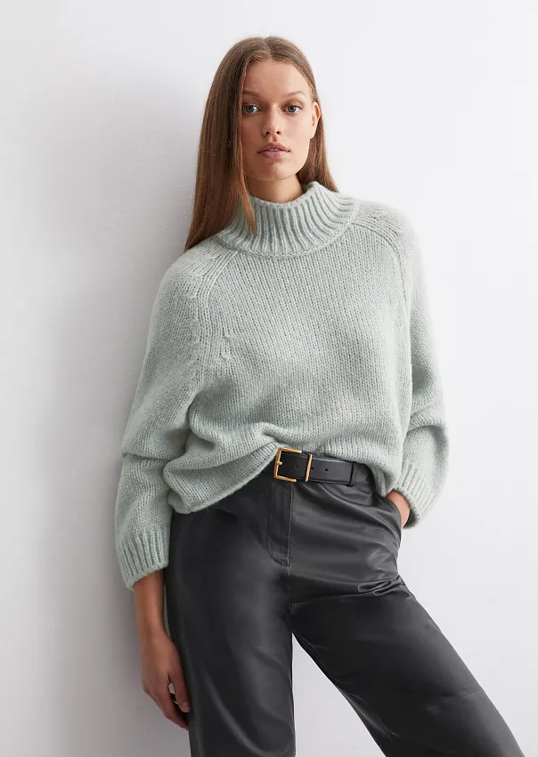 Свитер из смесовой шерсти