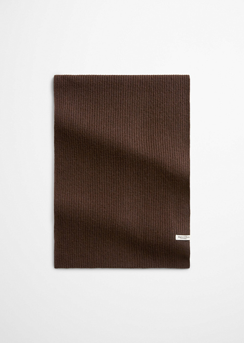 Коричневый