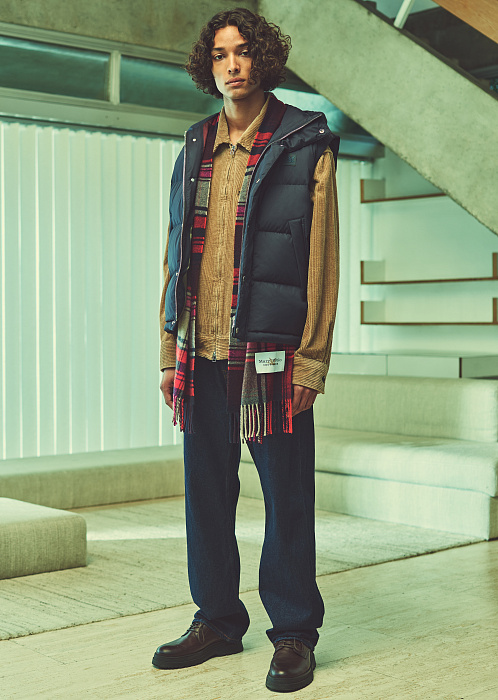 Темно-синий