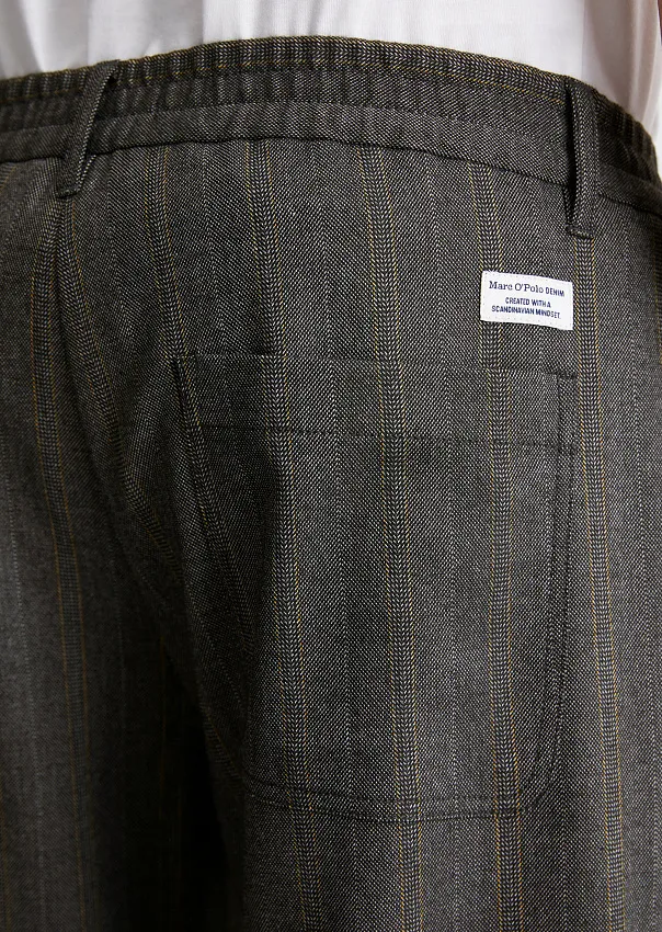 Зауженные брюки из переработанного полиэстера и вискозы