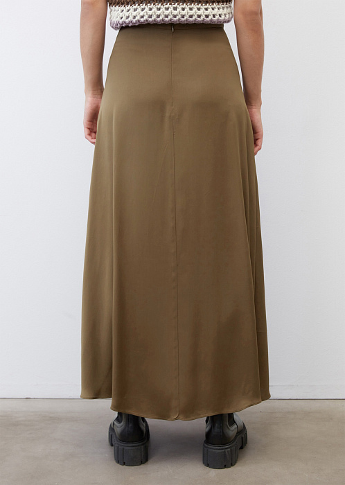 Элегантная юбка макси из вискозного атласа