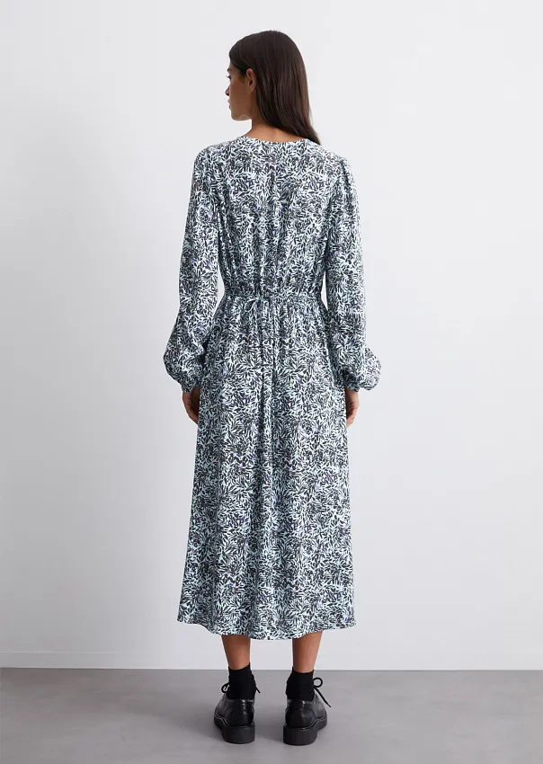 Платье из креповой вискозы