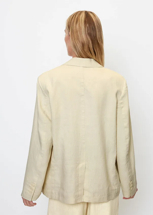 Льняной пиджак