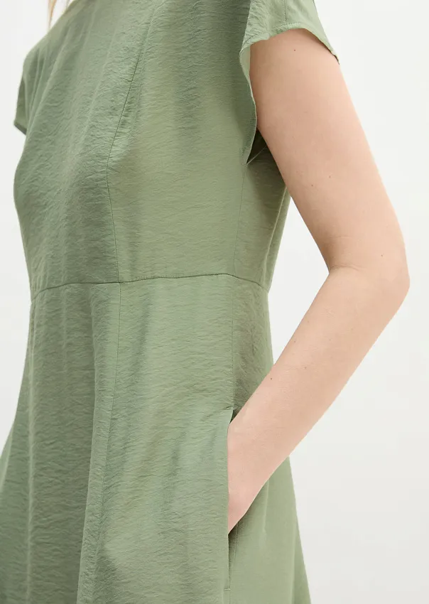 Платье из смесовой вискозы
