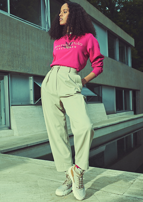 Белый/серый