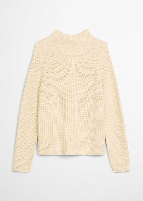 Светло-бежевый