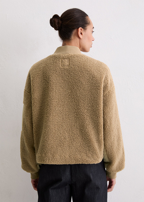 Куртка из искусственного меха