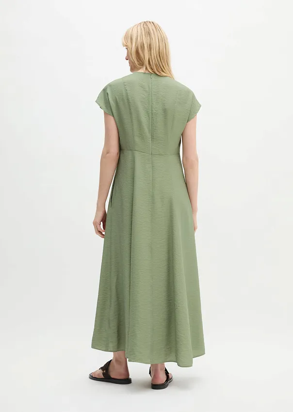 Платье из смесовой вискозы
