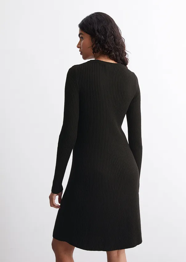 Трикотажное платье из смесовой шерсти