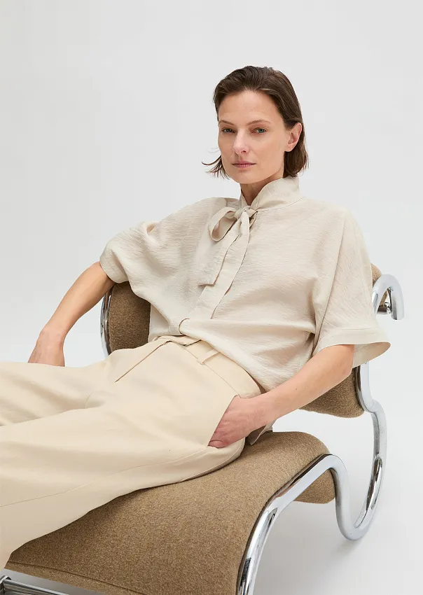 Блузка из смесовой вискозы