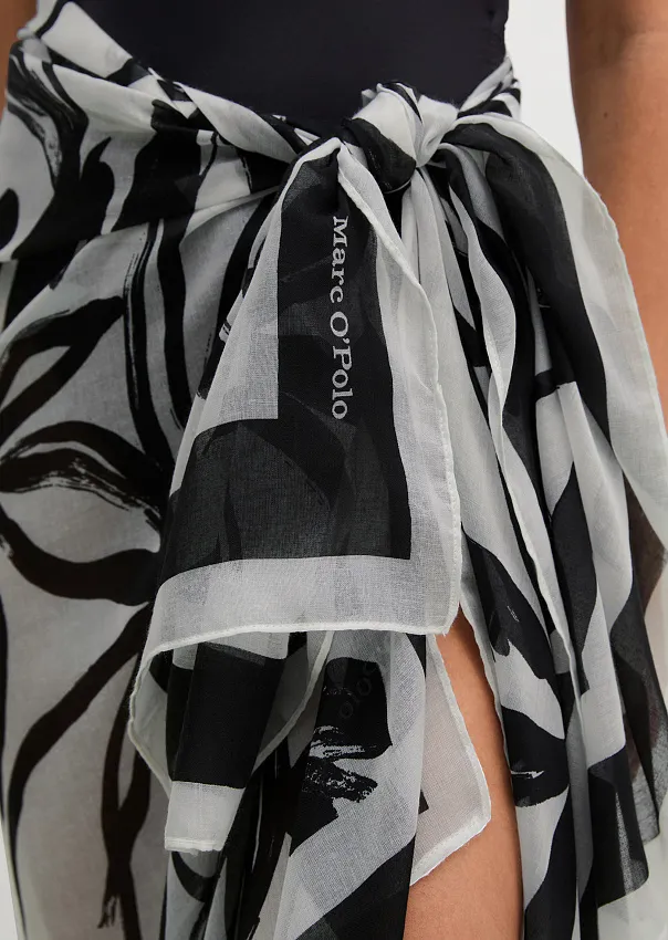 Парео из переработанного полиэстера