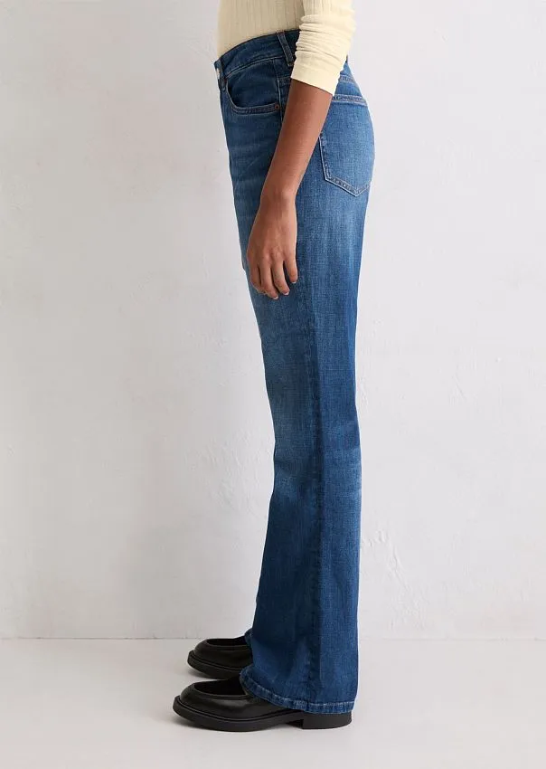 Джинсы расклешенные из мягкого денима