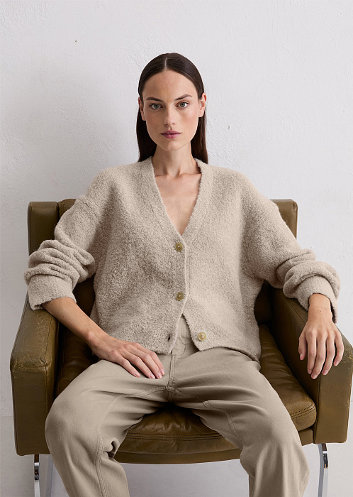 Кардиган из буклированной пряжи