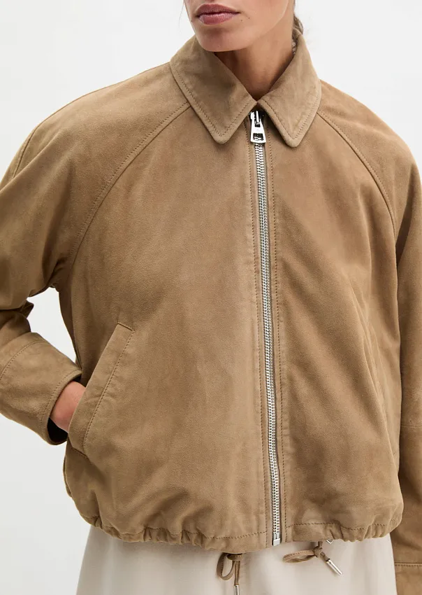 Куртка из натуральной замши