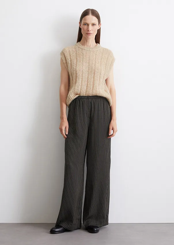 Широкие брюки из вискозы