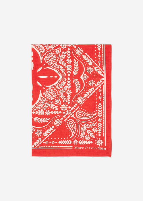 Светло-красный