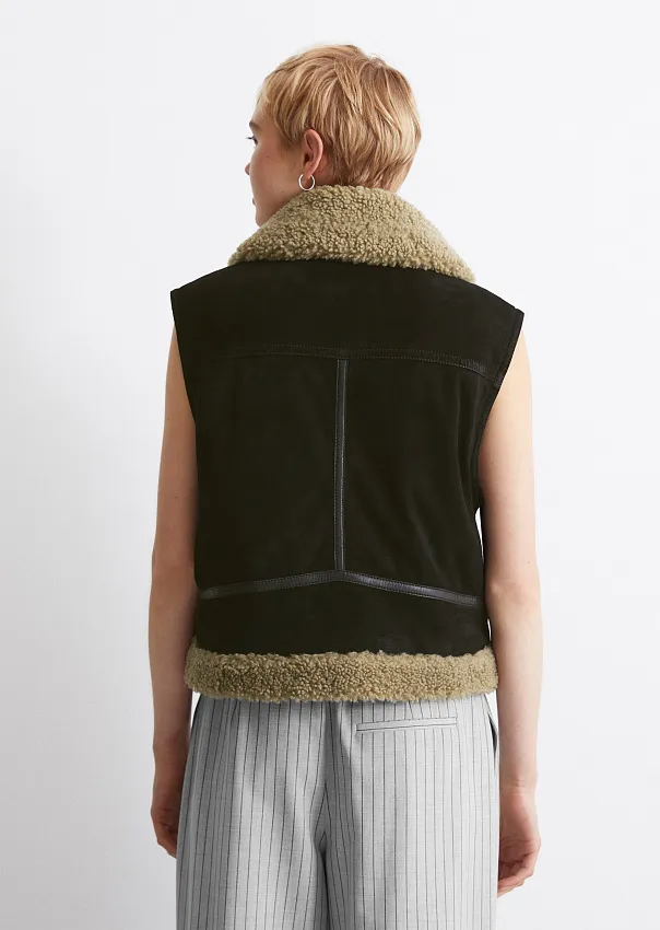 Жилет из натуральной замши