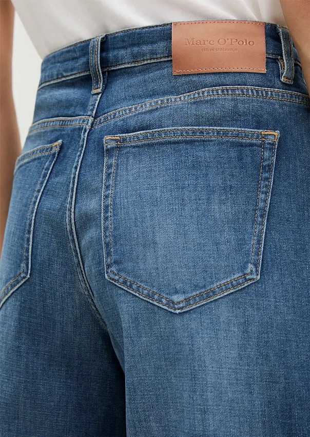 Джинсы широкие