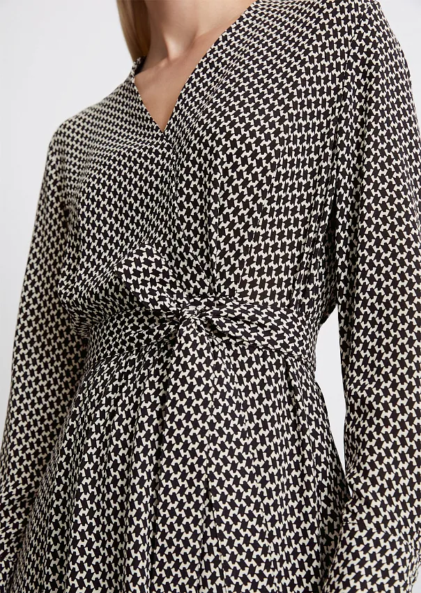 Платье на запах из купро-вискозы