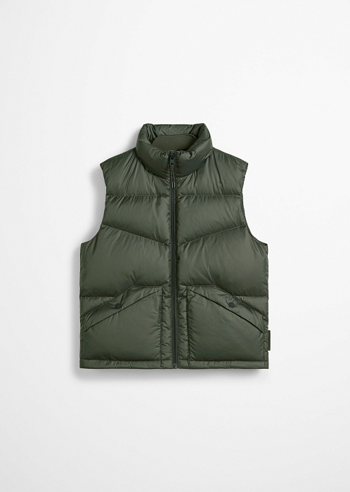 Темно-зеленый