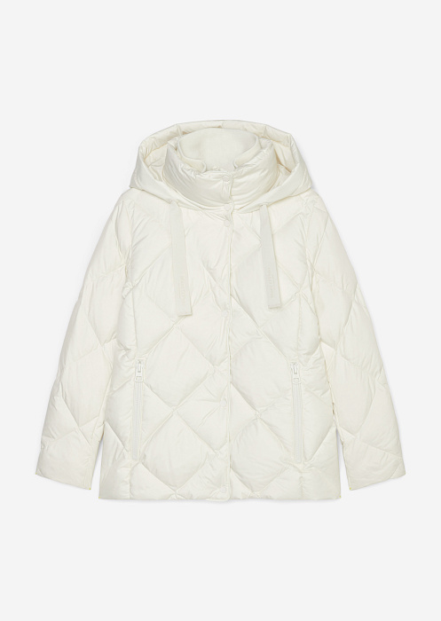 Кремово-белый