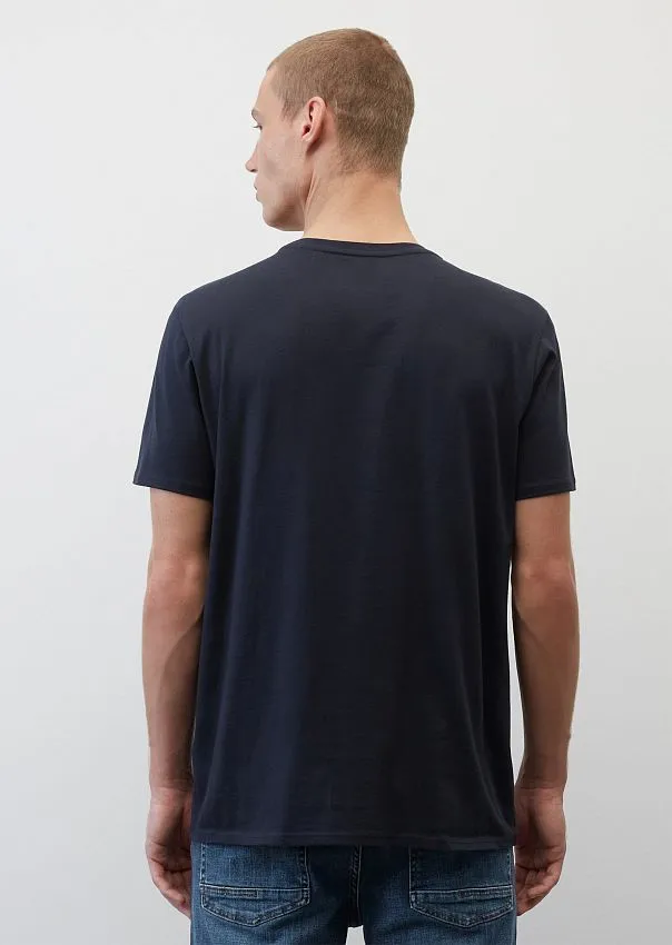 Базовая футболка