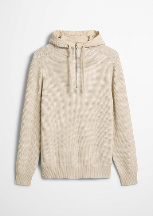 Светло-бежевый