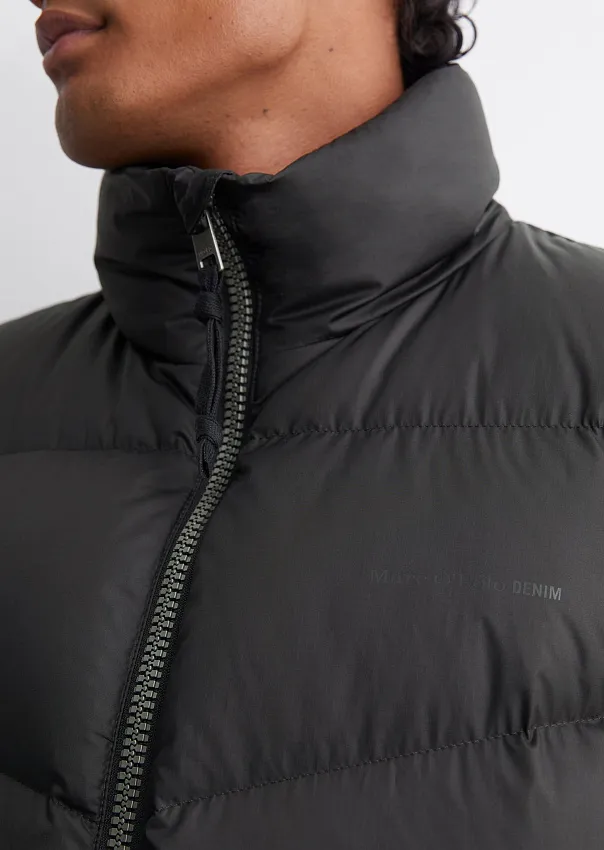 Стеганый пуховый жилет