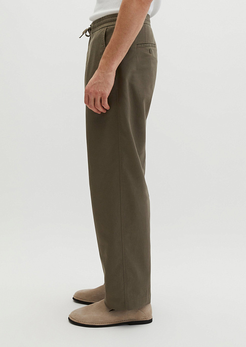 Чиносы изо льна и лиоцелла