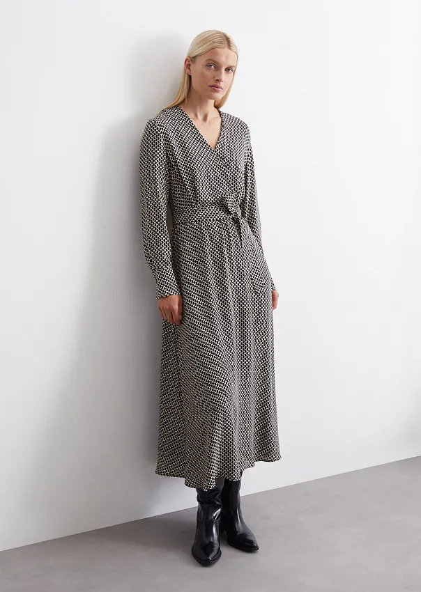 Платье на запах из купро-вискозы