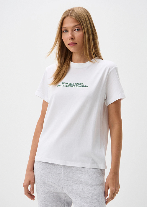 Светло-бежевый