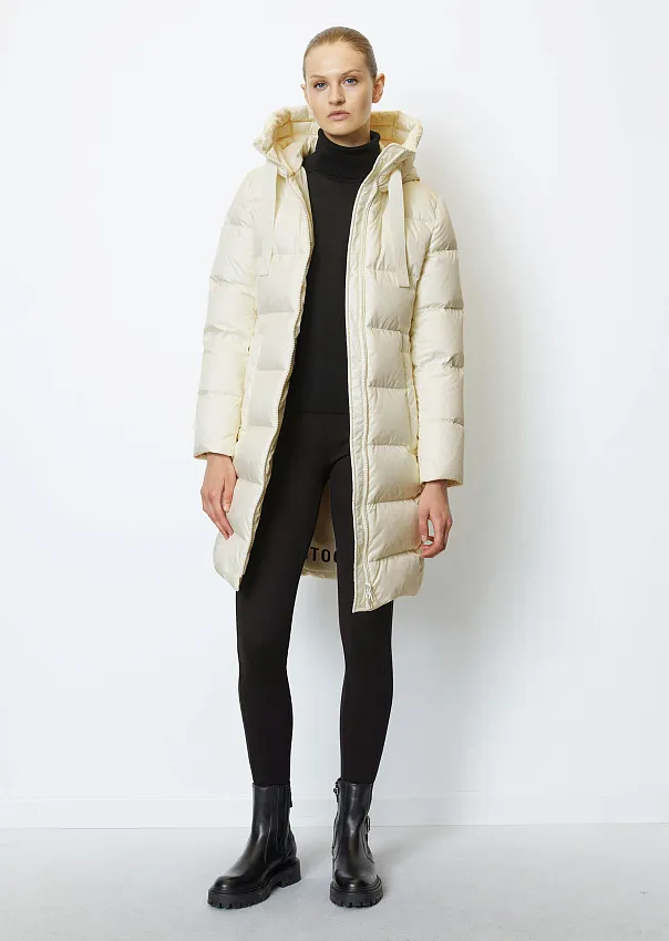 Пуховик с капюшоном