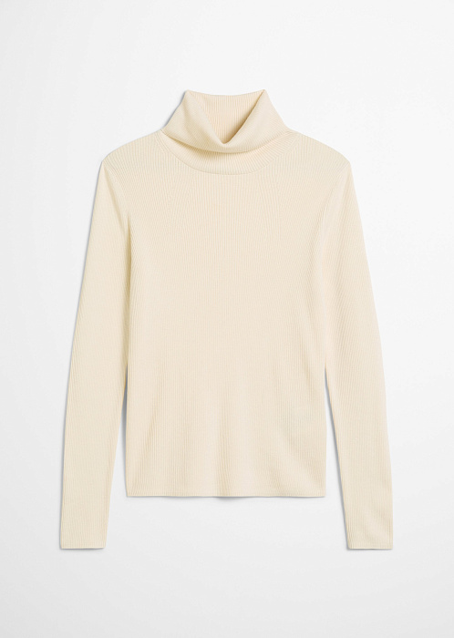 Светло-бежевый