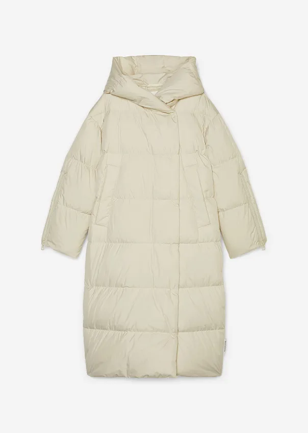 Стеганый пуховик с капюшоном