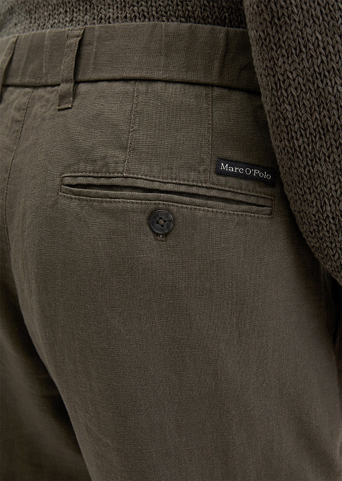 Чиносы изо льна