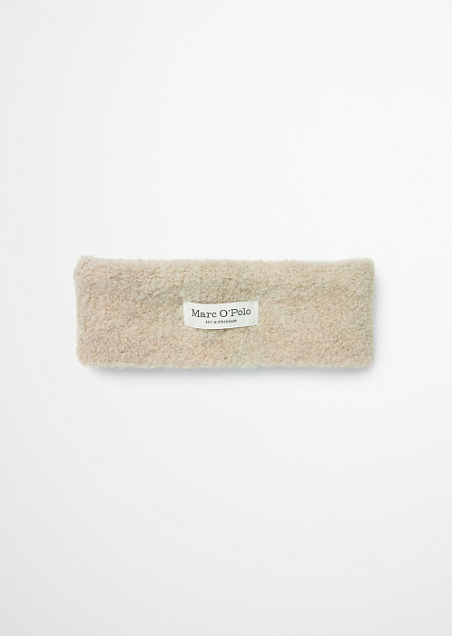 Светло-бежевый