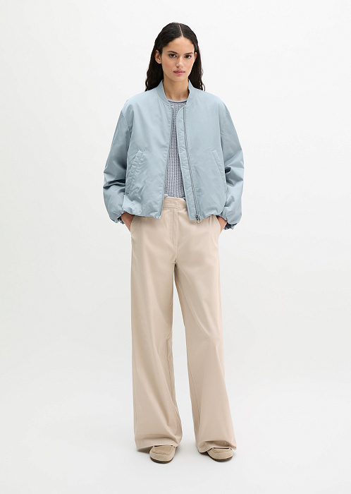 Бомбер из переработанного полиэстера