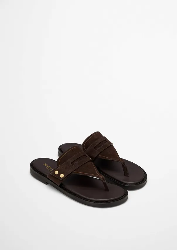 Шлепанцы из натуральной замши
